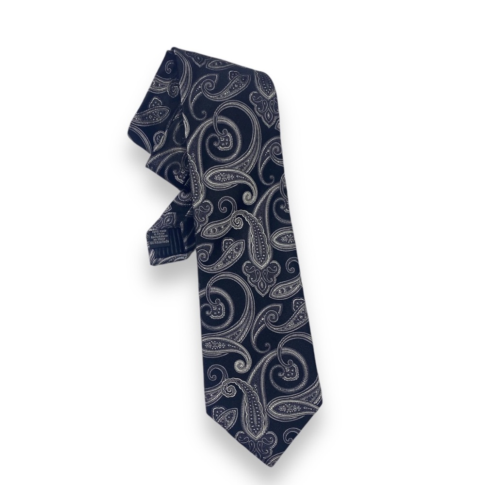 Kenneth Roberts Platinum Black Silver White Paisley Tie Pattern